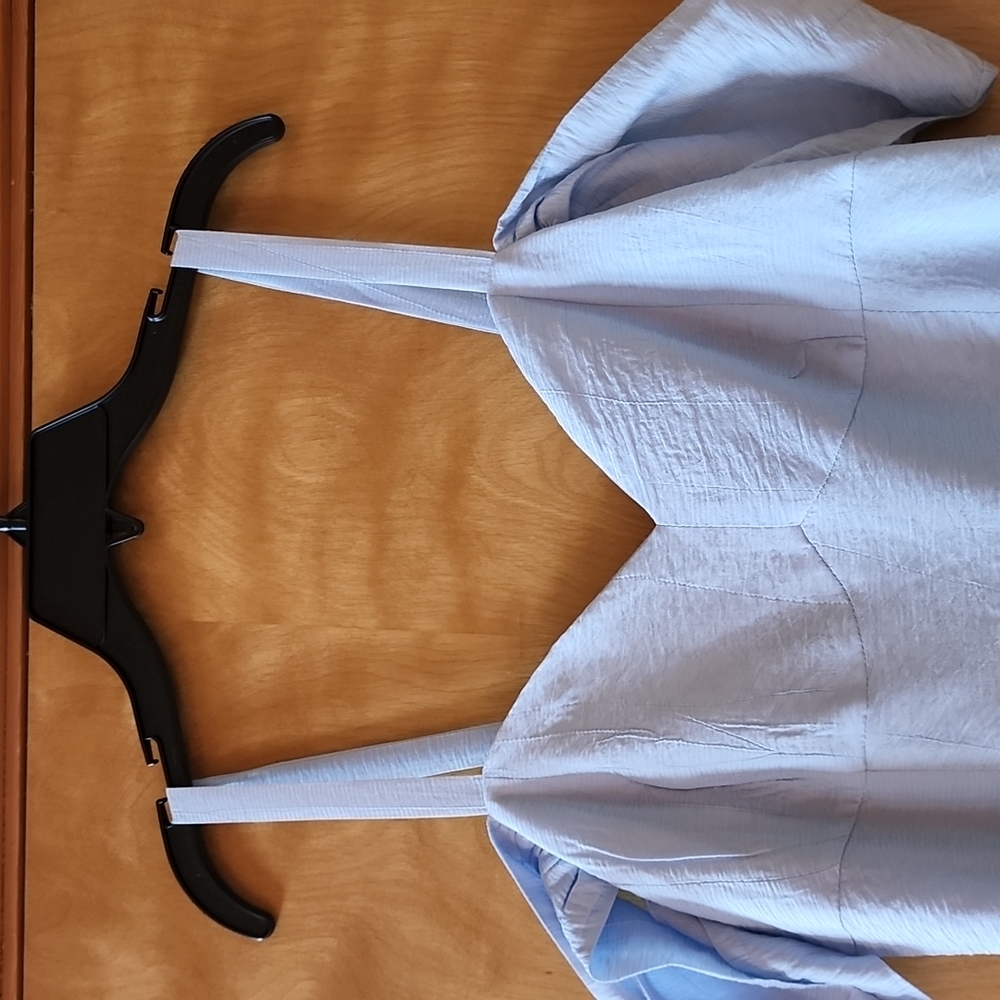 NWT Lulu's work of art light blue cold shoulder faux wrap midi dress size L - Picture 11 of 12